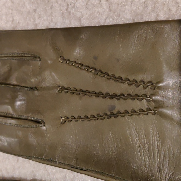 Bruno Di Costanzo handcrafted Olive Leather XL gloves with silk lining - Picture 4 of 14